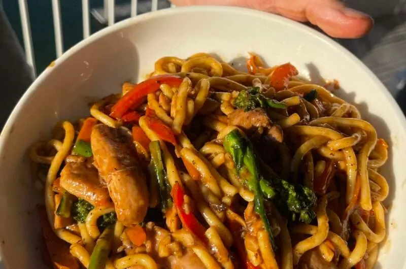 Quick Chicken Hokkien Noodles