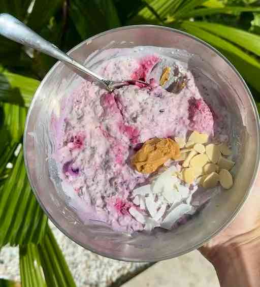 Overnight Berry Oats