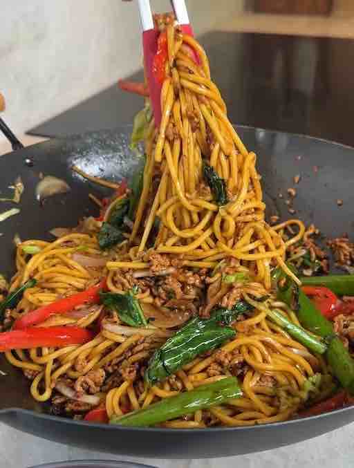 Saucy Pork Hokkien Noodles